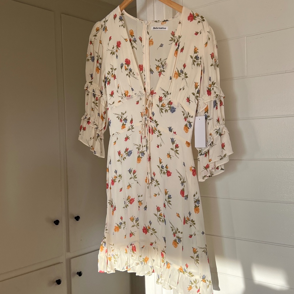 Reformation Laurelei in Noemi Size 4